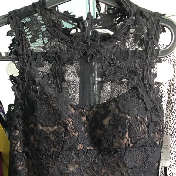 Black lace dress - Picture 2 of 3